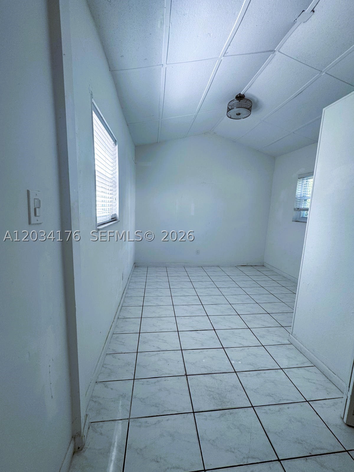 COCONUT GROVE SEC 1-CORAL - Residential