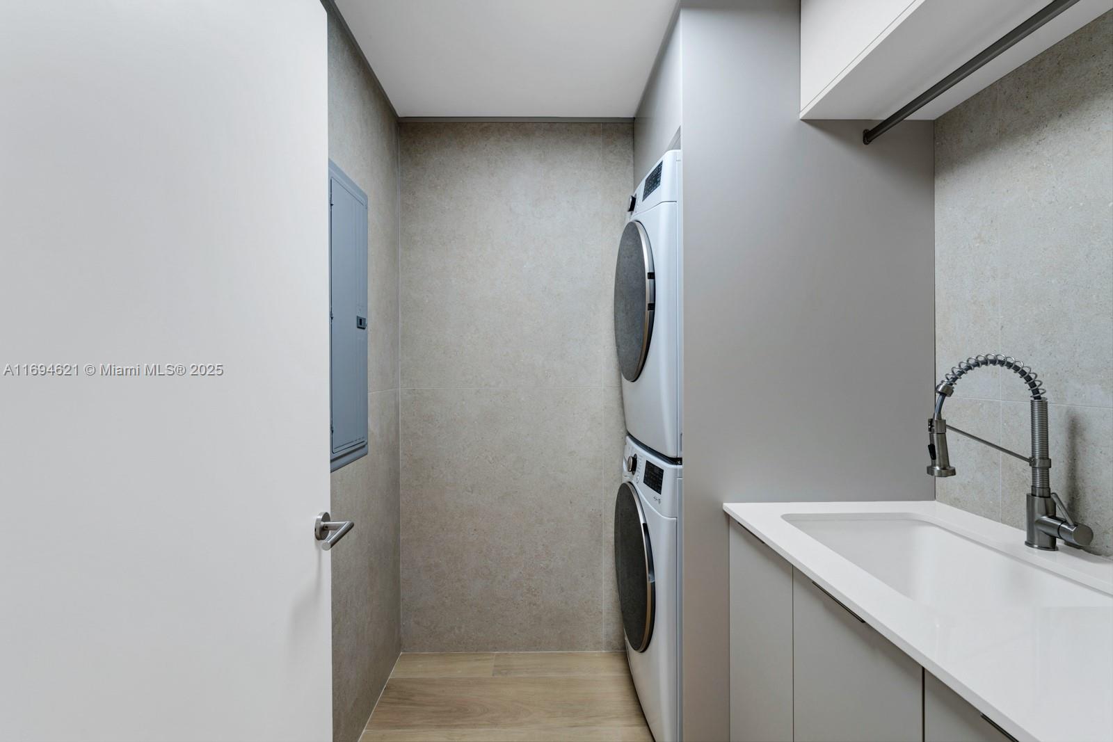 NAUTILUS SUB - Residential