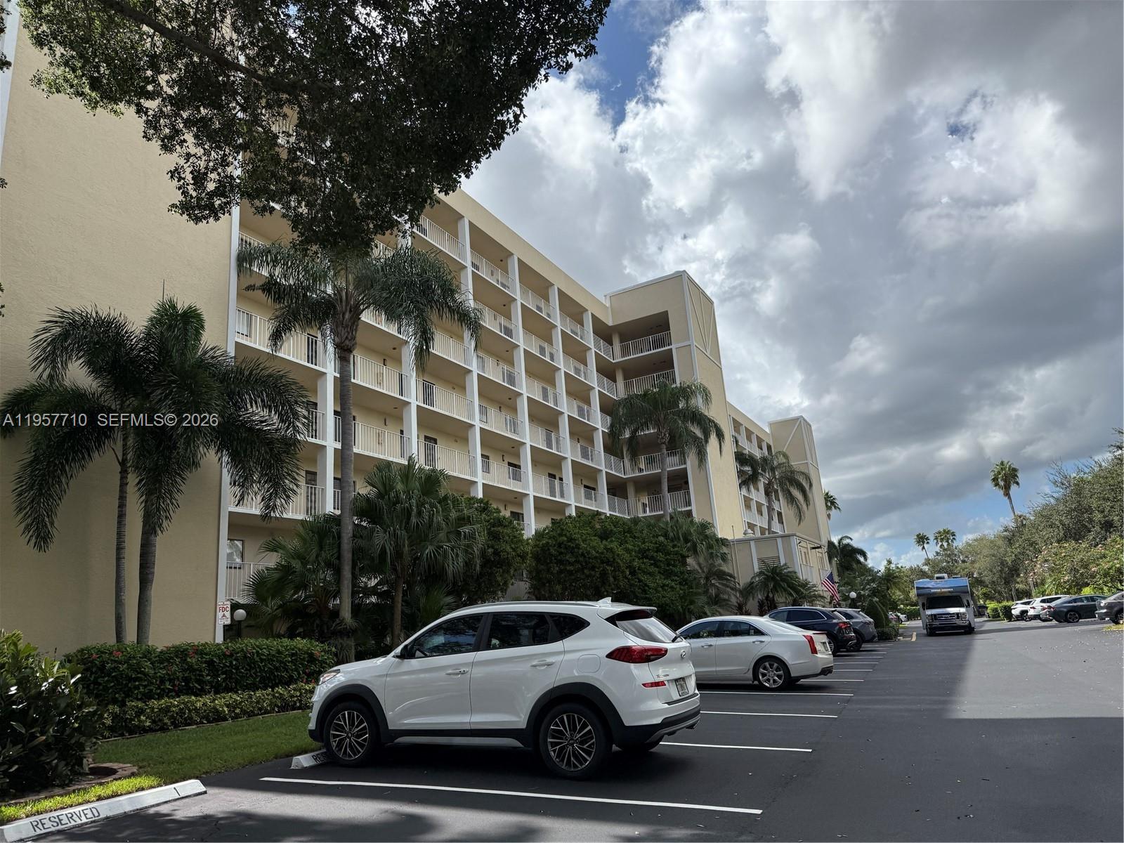 HUNTINGTON LAKES SEC FIVE - Residential