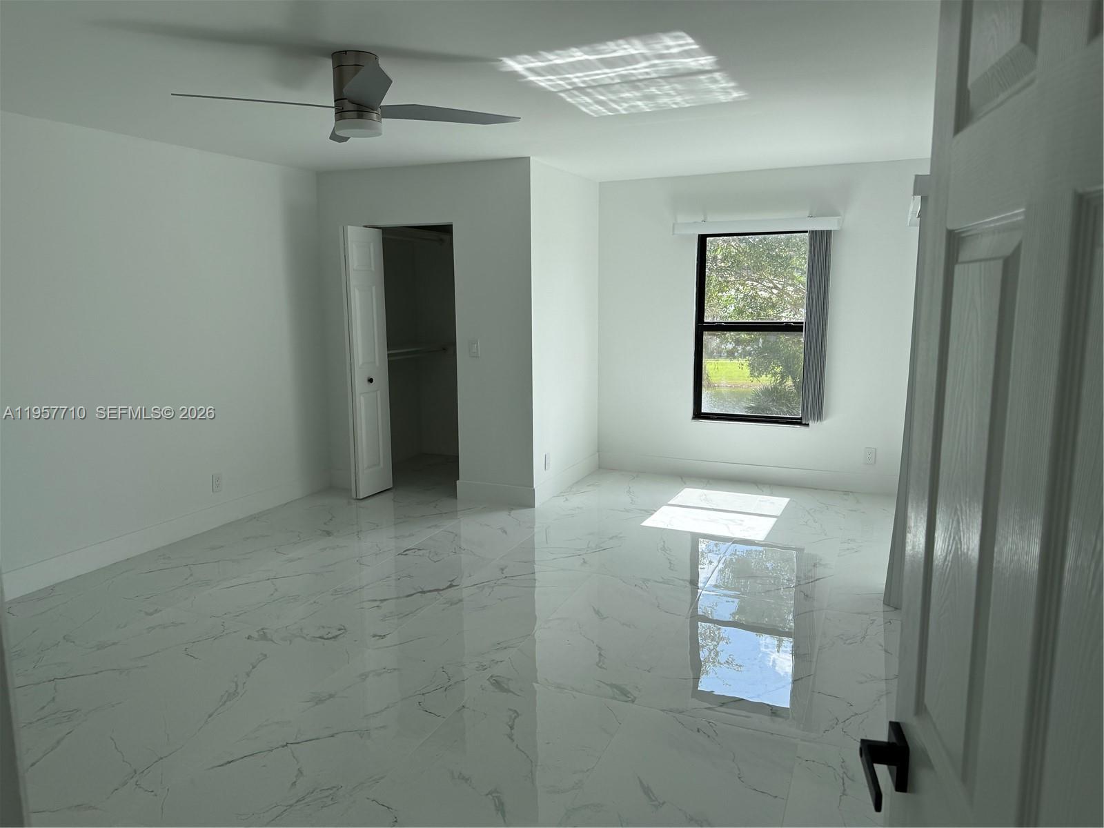 HUNTINGTON LAKES SEC FIVE - Residential