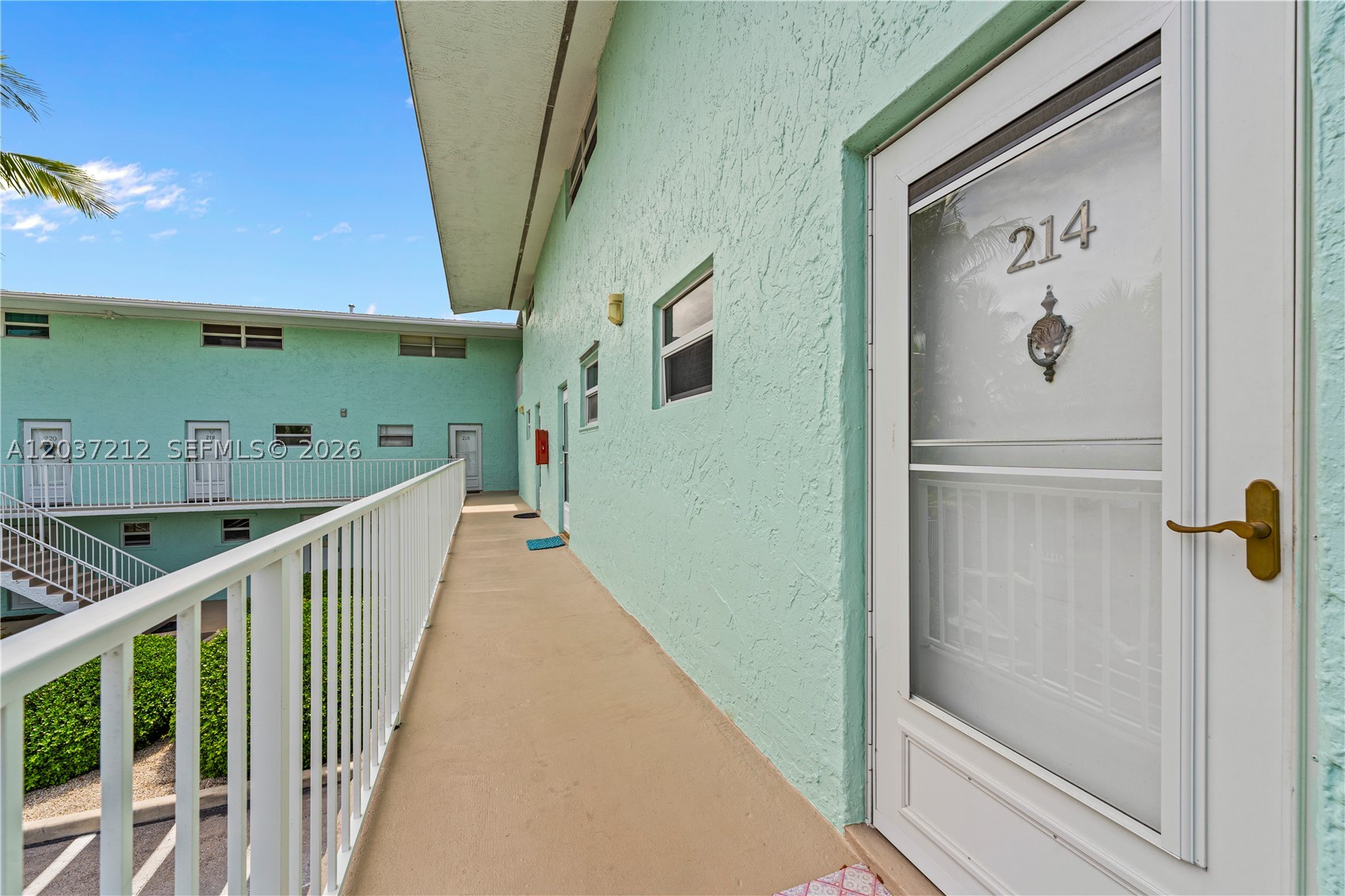 ANCHOR CONDOMINIUM - Residential