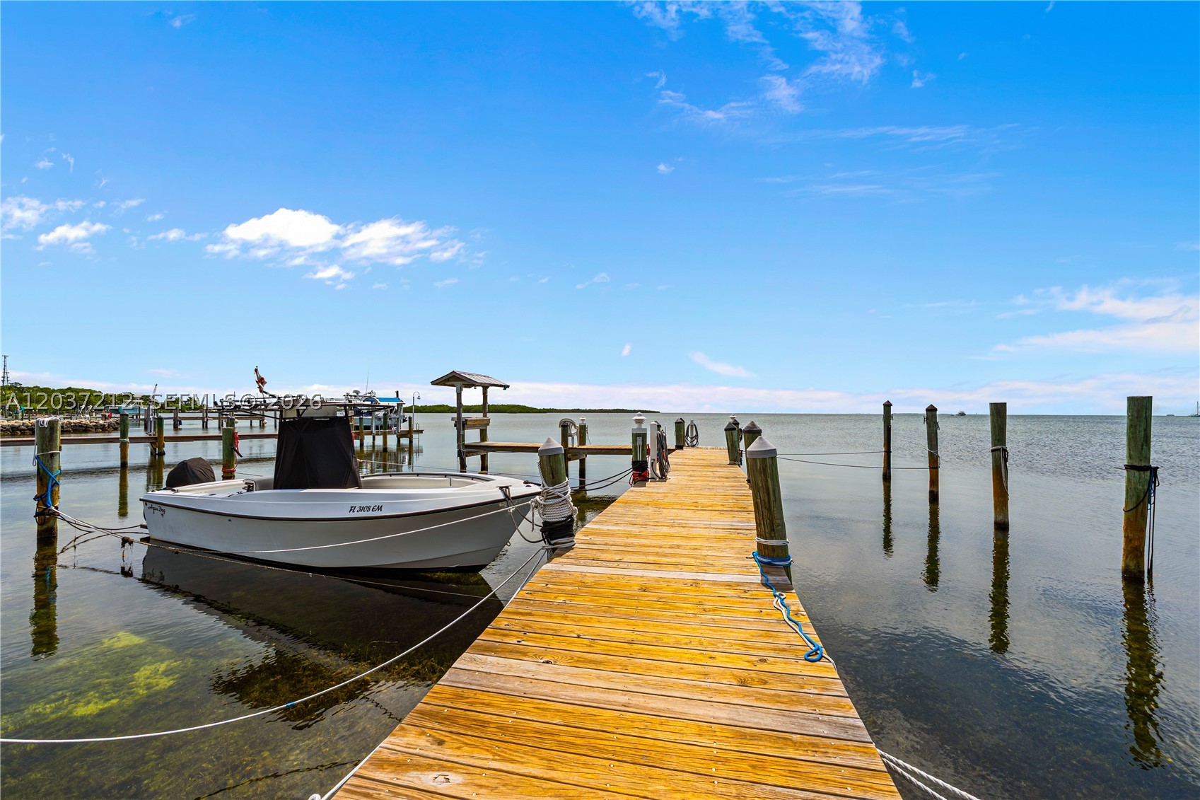 ANCHOR CONDOMINIUM - Residential