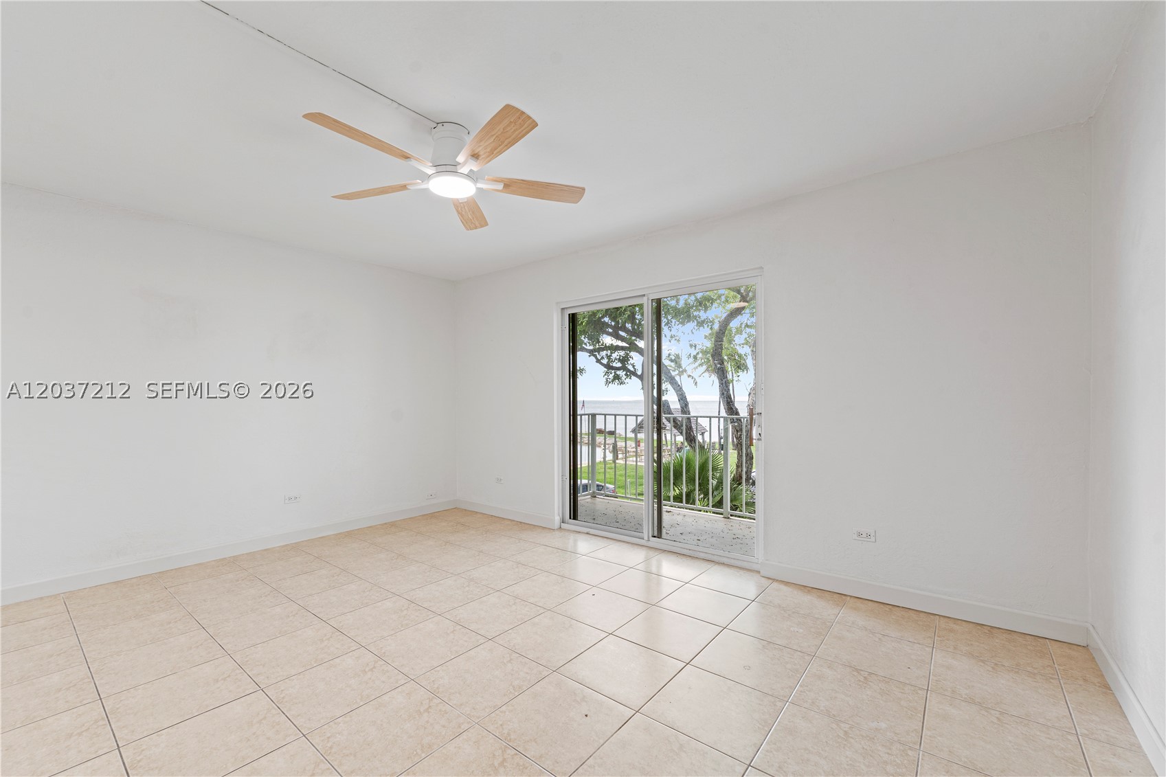 ANCHOR CONDOMINIUM - Residential