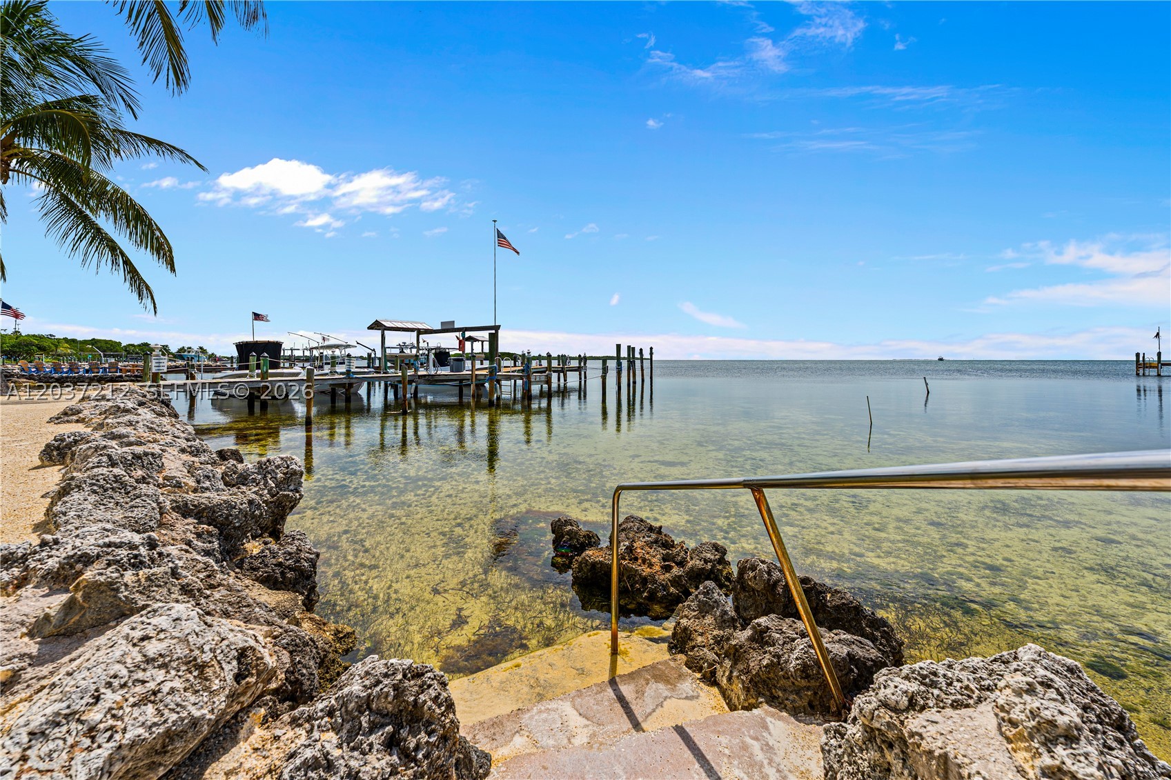 ANCHOR CONDOMINIUM - Residential