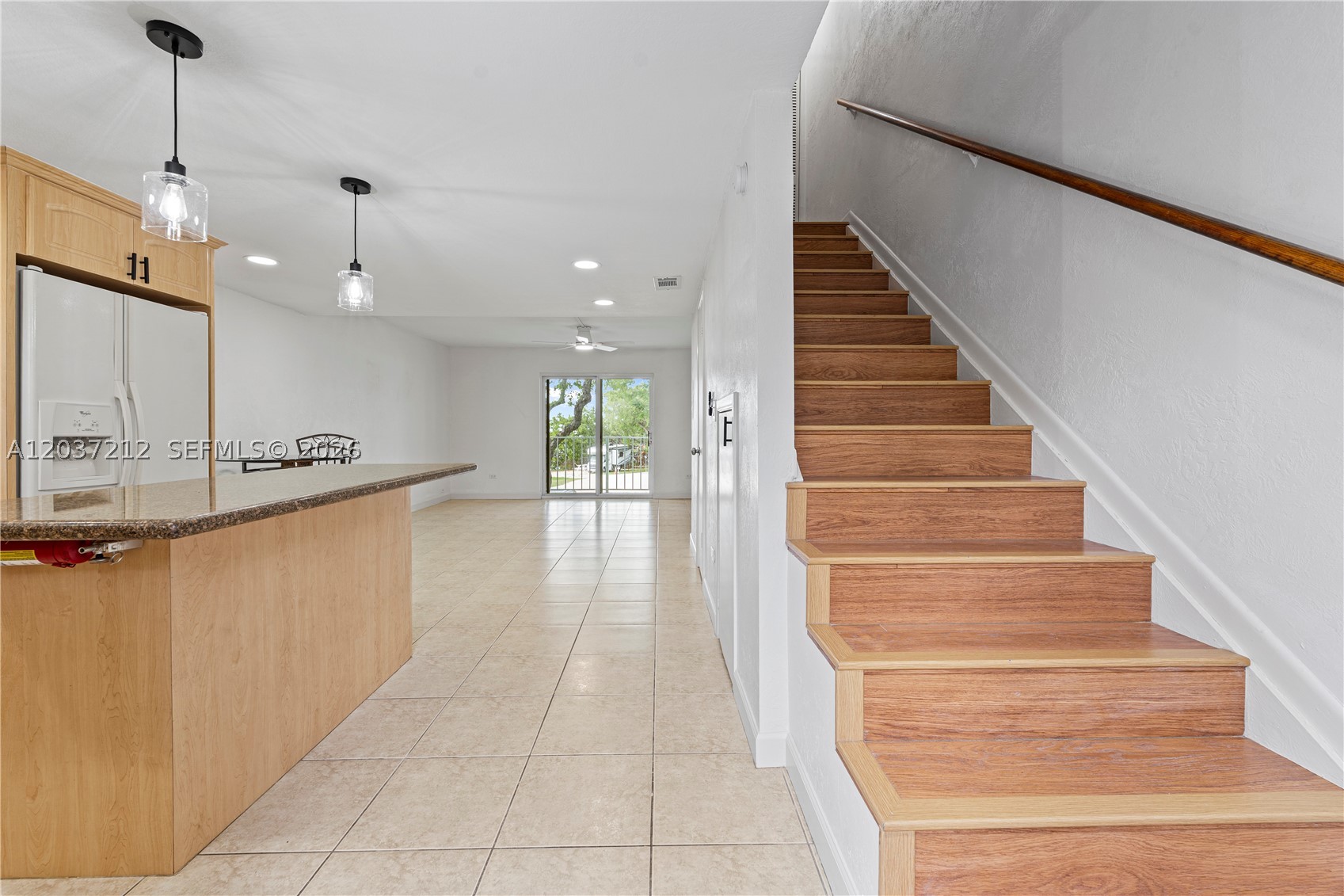 ANCHOR CONDOMINIUM - Residential