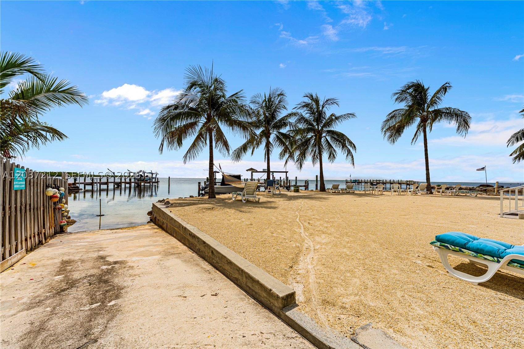 ANCHOR CONDOMINIUM - Residential