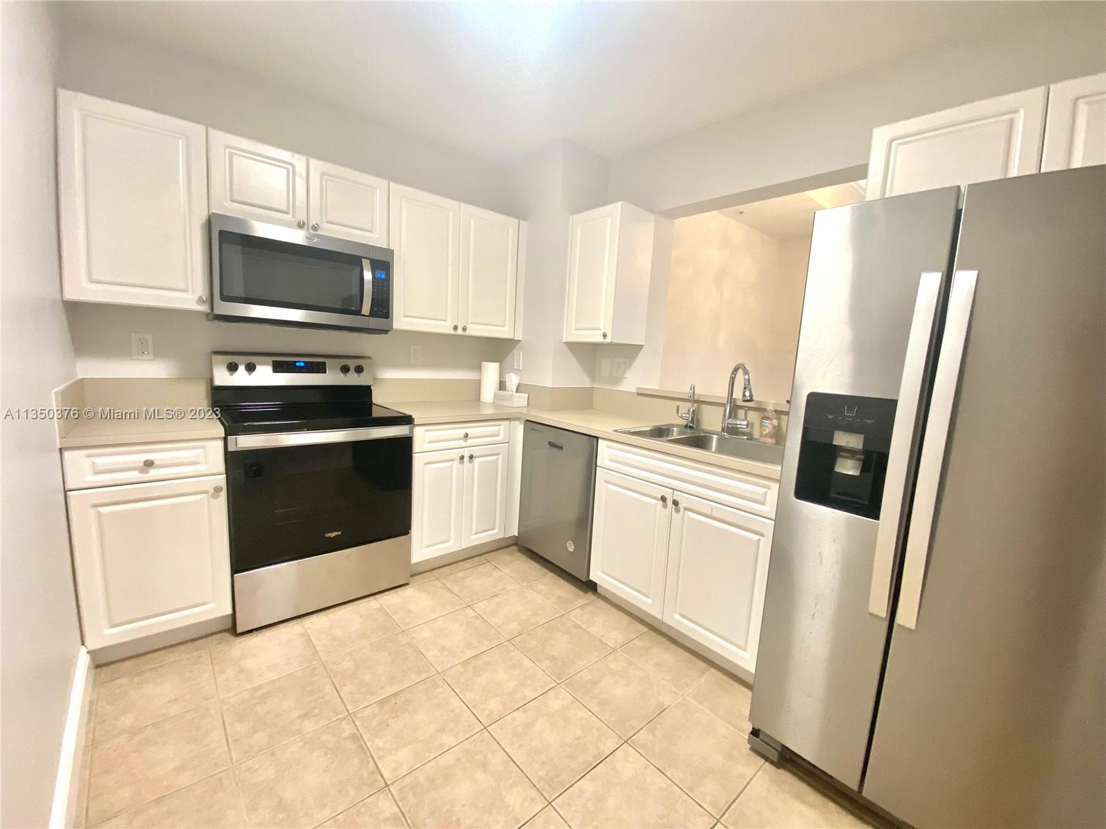 LAS OLAS BY THE RIVER CON - Residential Lease