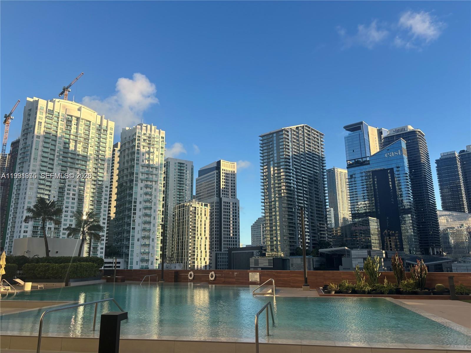 WIND CONDO - Residential