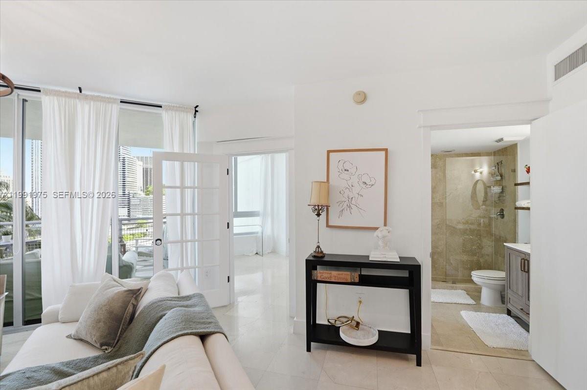 WIND CONDO - Residential