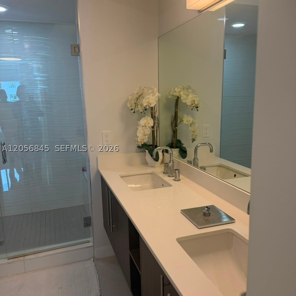 MIDTOWN AT DORAL - Residential Lease
