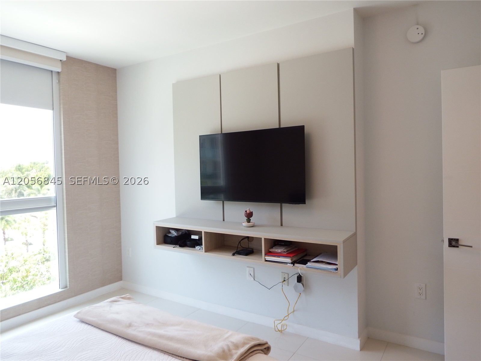 MIDTOWN AT DORAL - Residential Lease