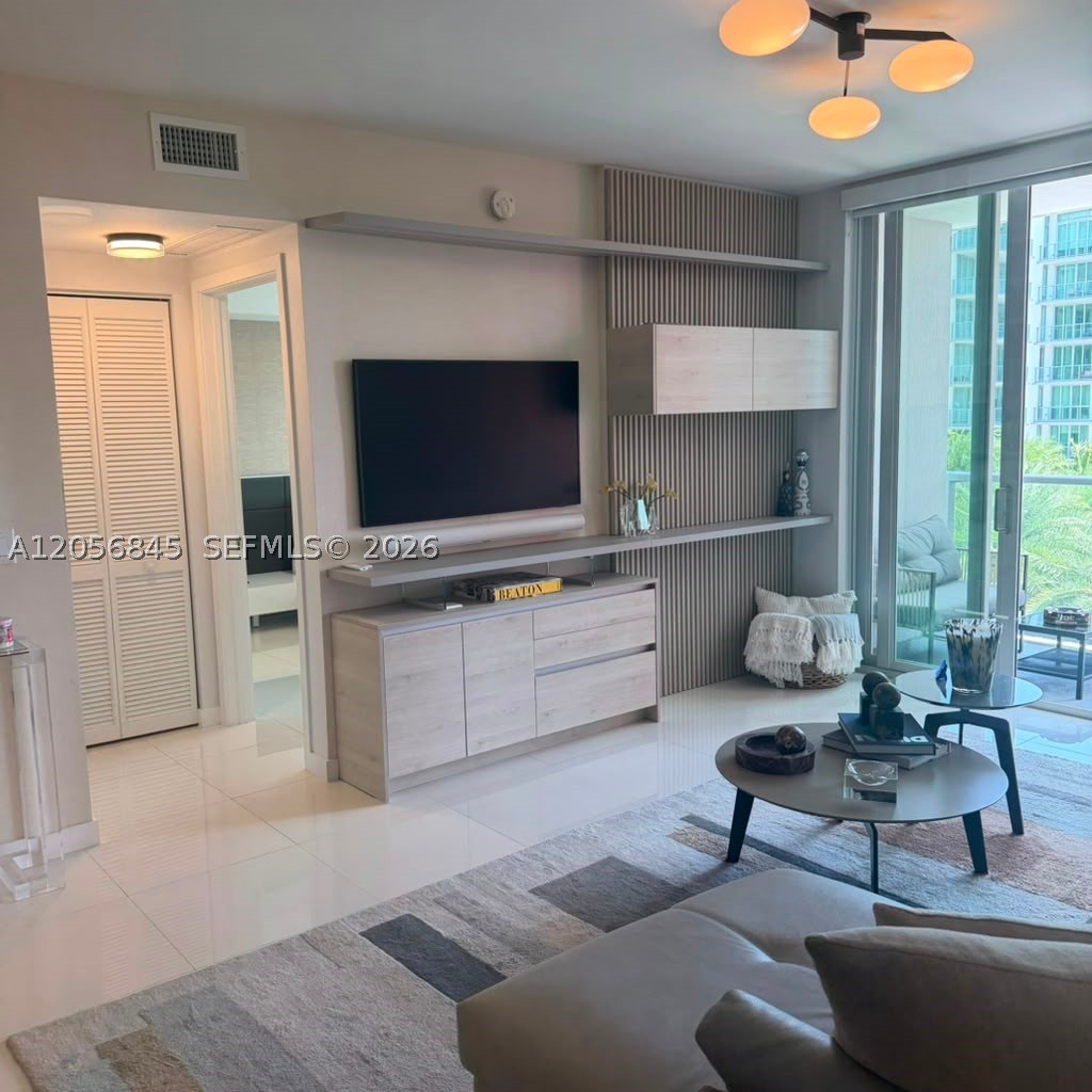 MIDTOWN AT DORAL - Residential Lease