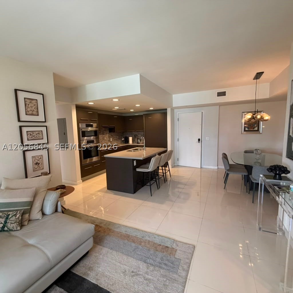 MIDTOWN AT DORAL - Residential Lease