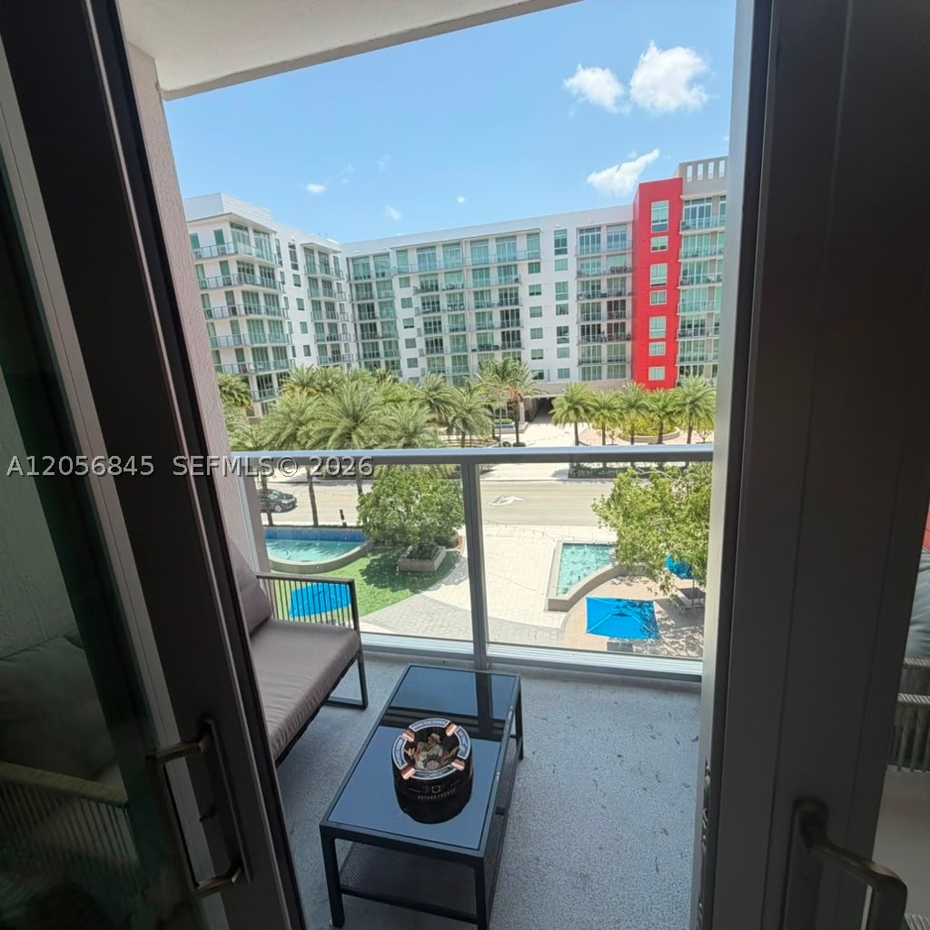 MIDTOWN AT DORAL - Residential Lease