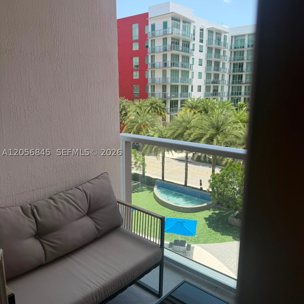 MIDTOWN AT DORAL - Residential Lease