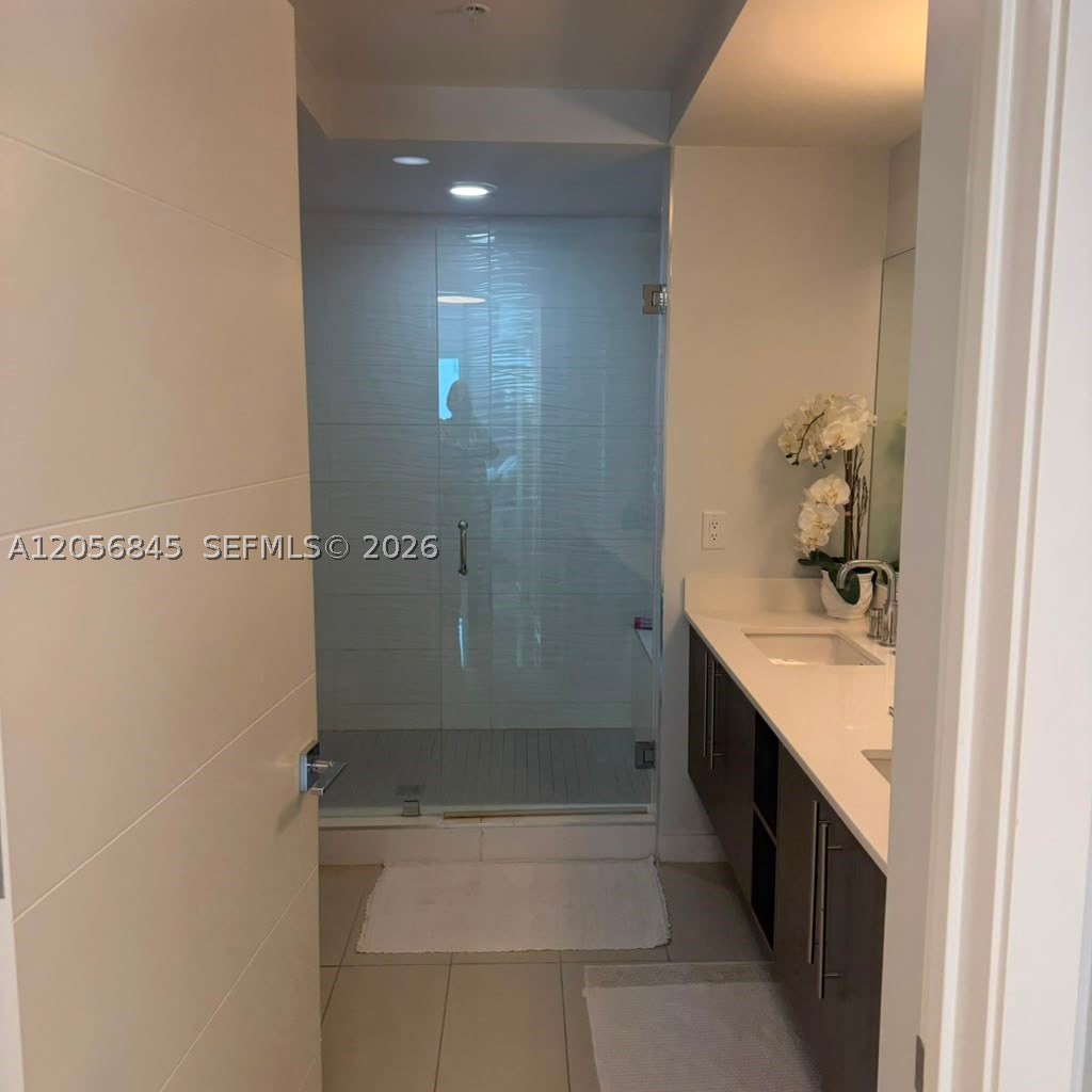 MIDTOWN AT DORAL - Residential Lease