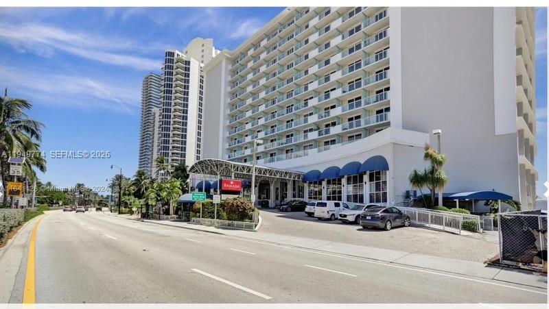 THE AVENTURA BEACH CLUB C - Residential