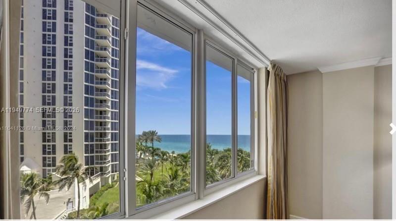 THE AVENTURA BEACH CLUB C - Residential