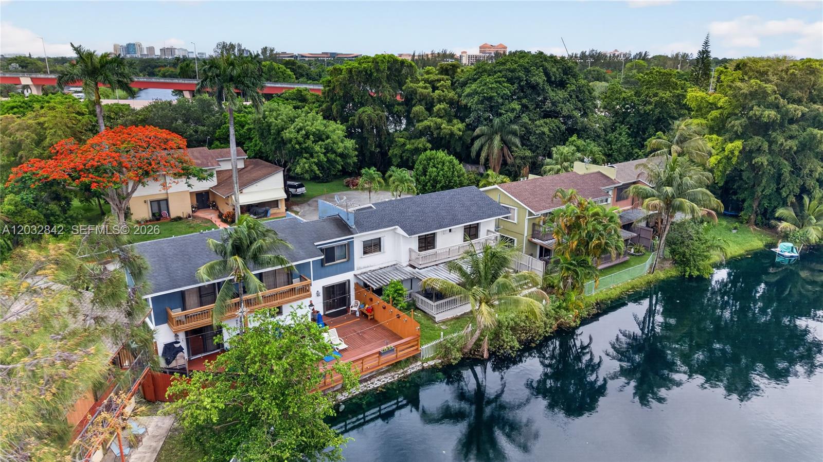 HIDDEN LAKE AT KENDALL - Residential