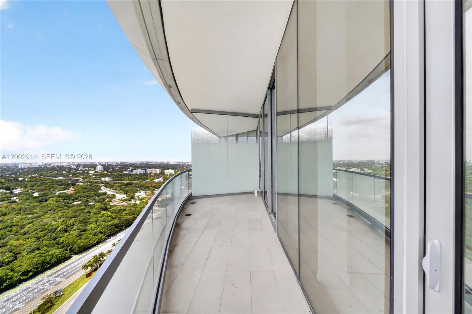Una Residences - Residential