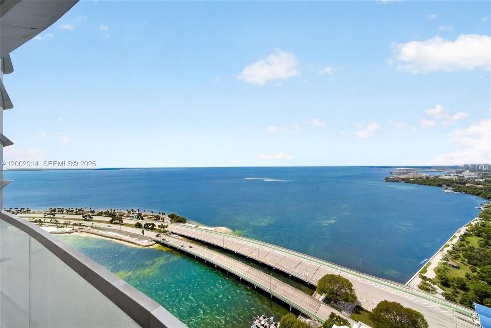 Una Residences - Residential