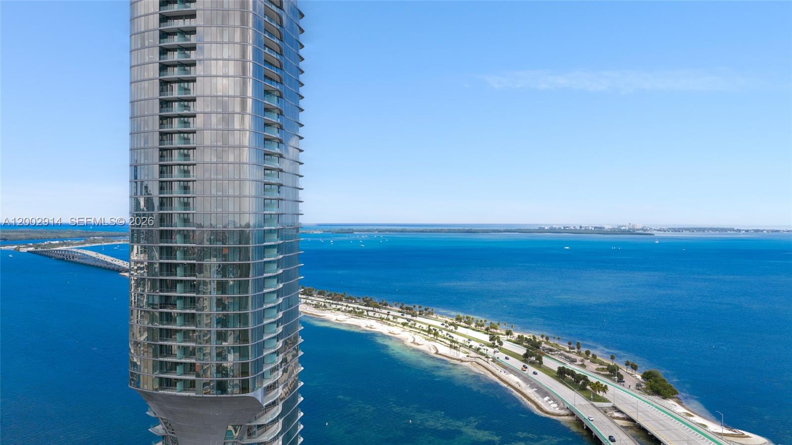 Una Residences - Residential