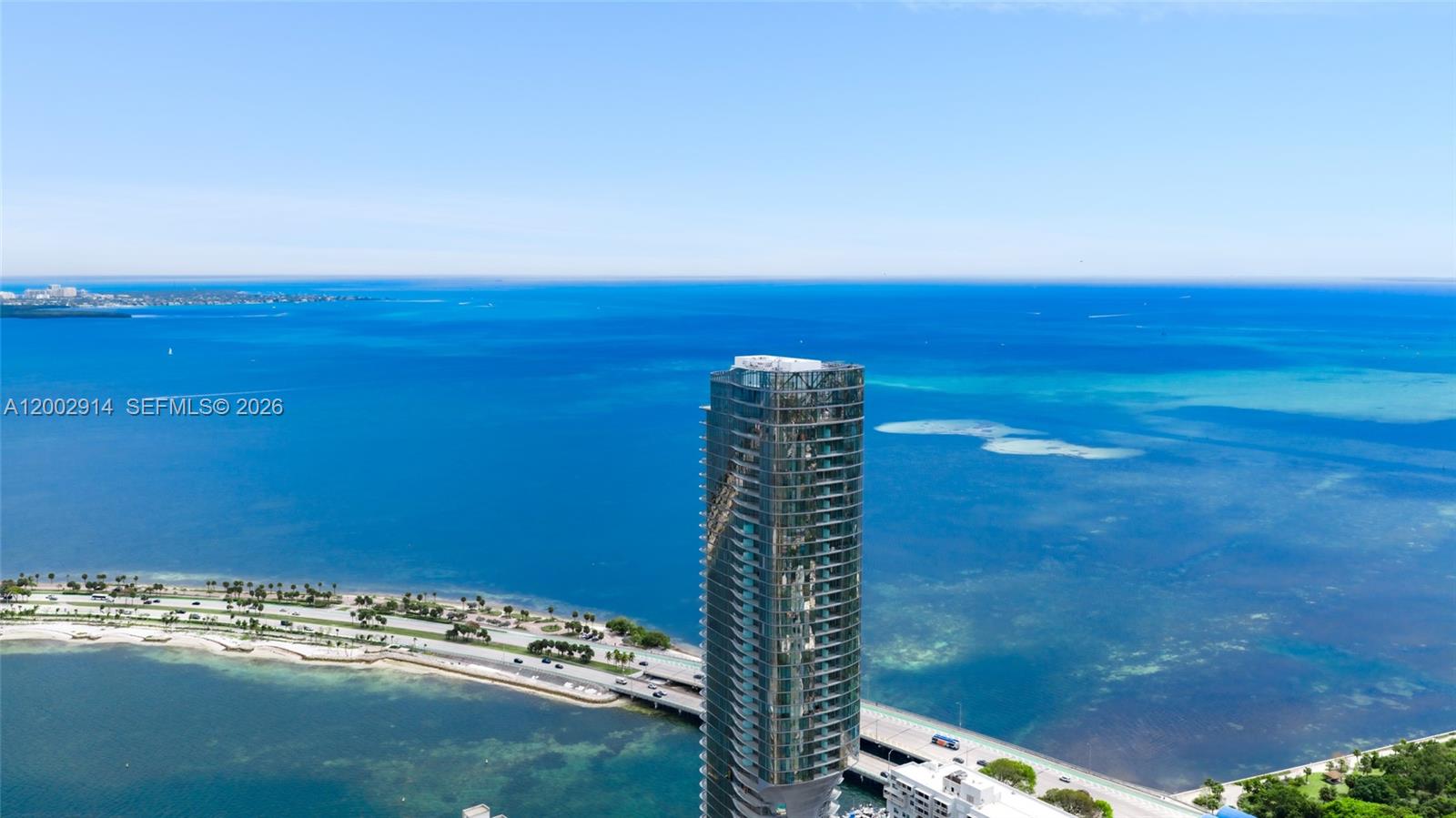 Una Residences - Residential