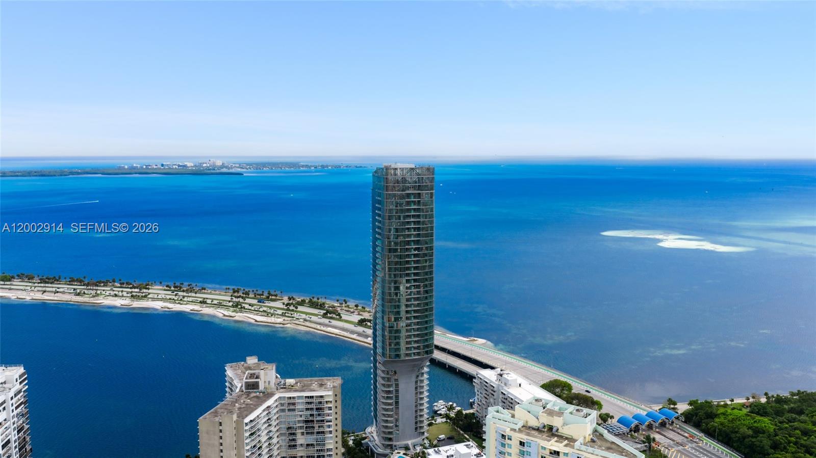 Una Residences - Residential