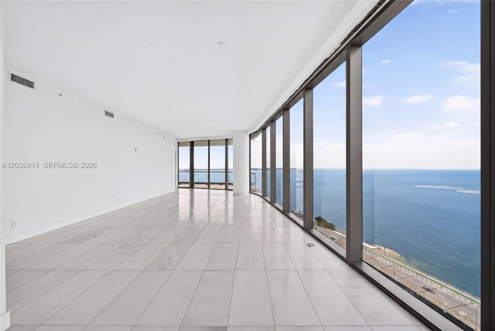 Una Residences - Residential