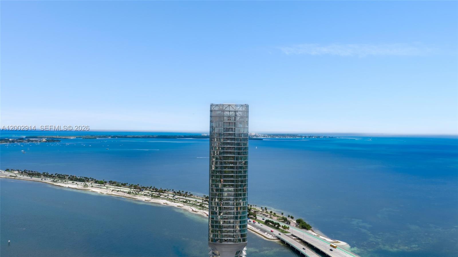Una Residences - Residential