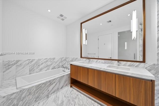 Una Residences - Residential
