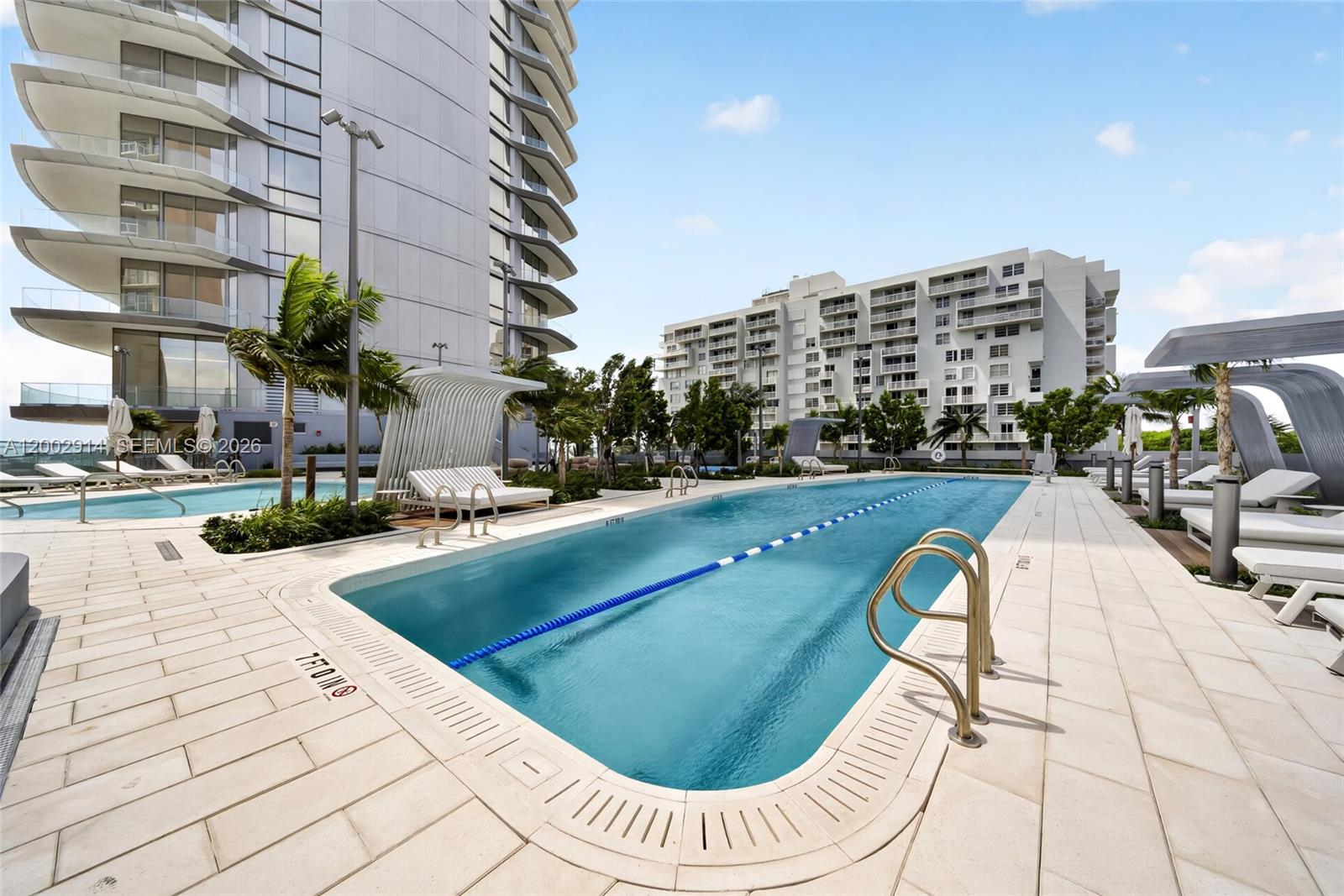Una Residences - Residential