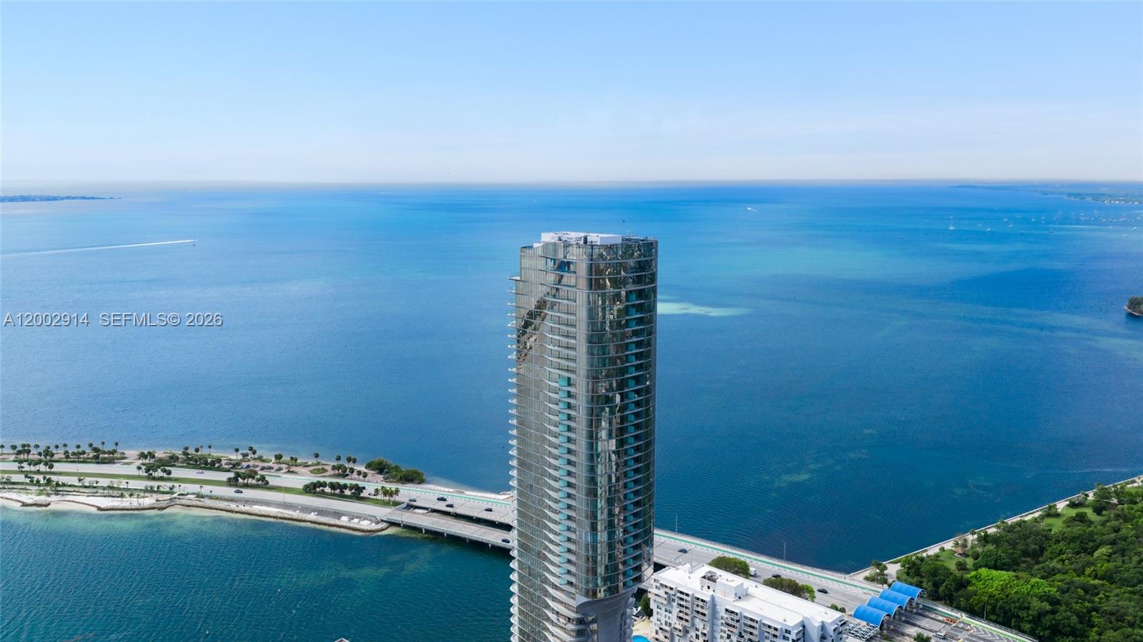 Una Residences - Residential