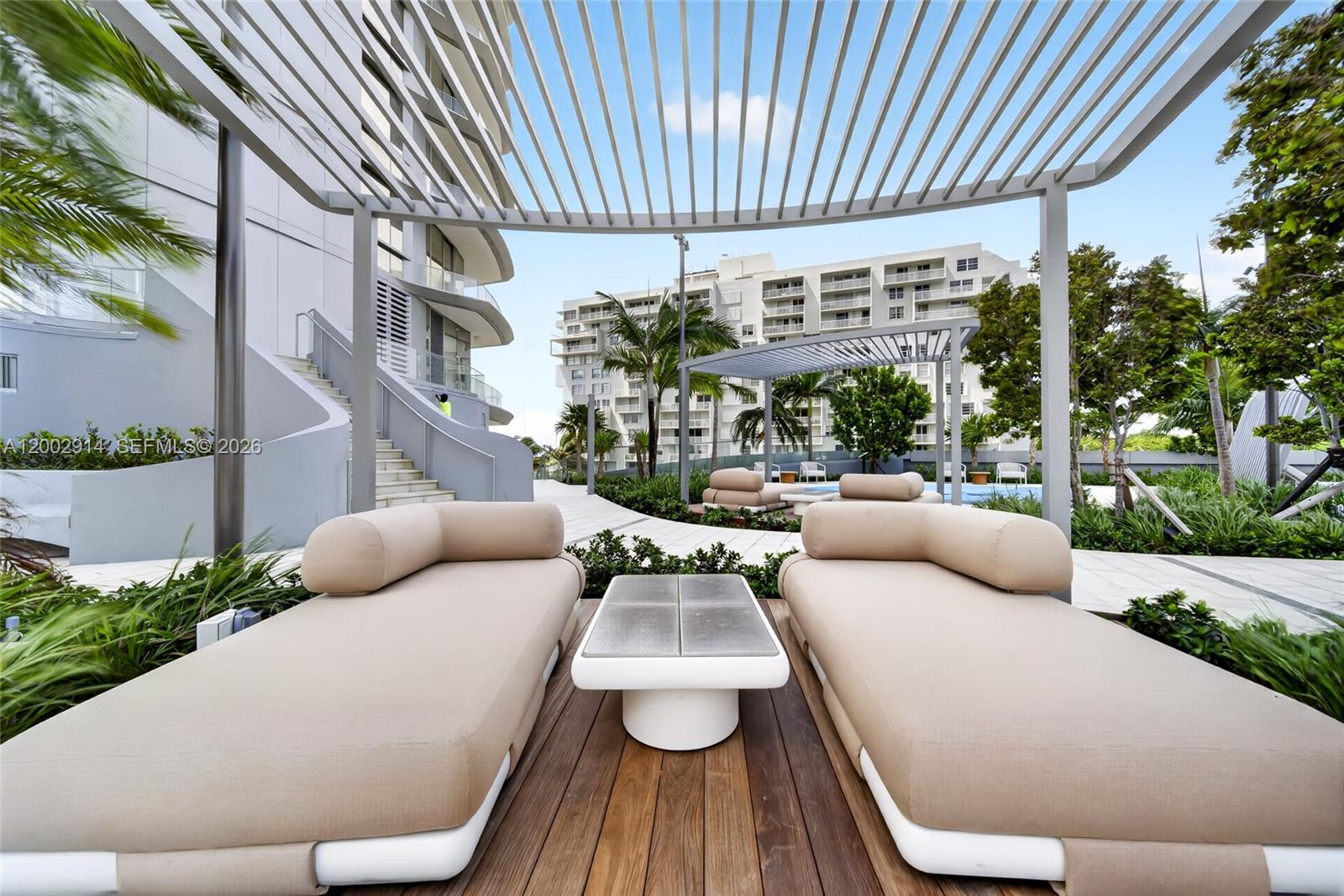 Una Residences - Residential