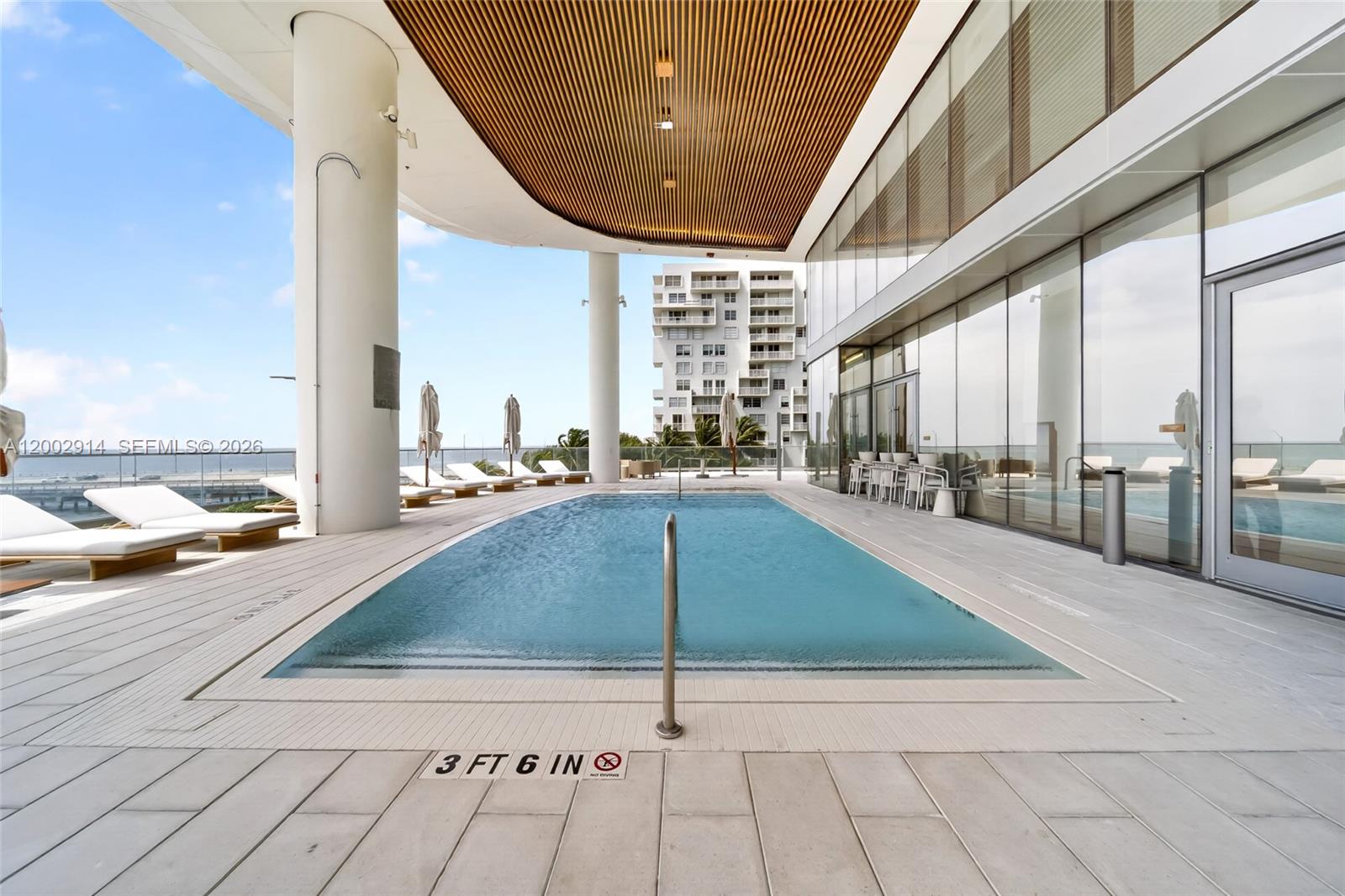 Una Residences - Residential