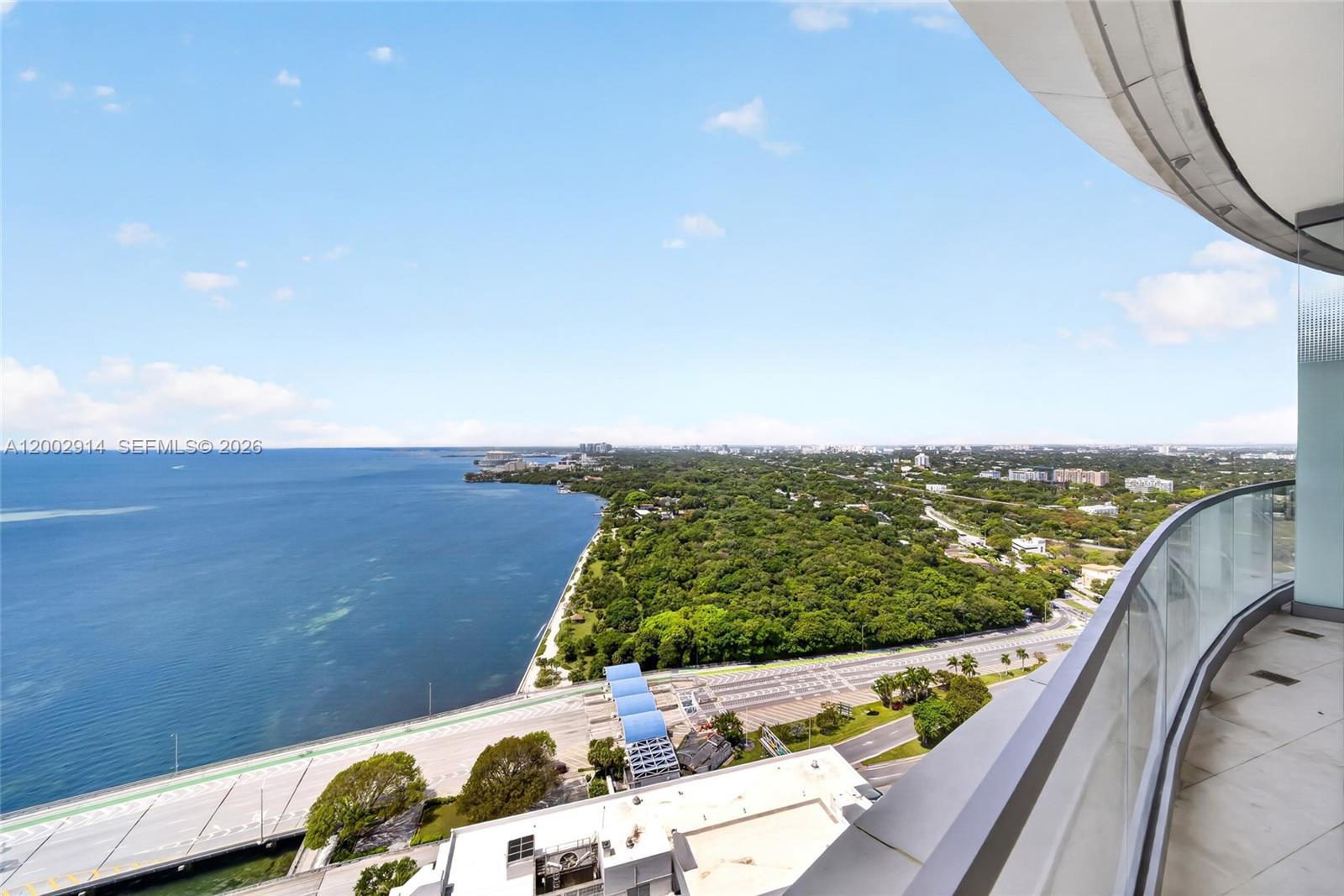 Una Residences - Residential