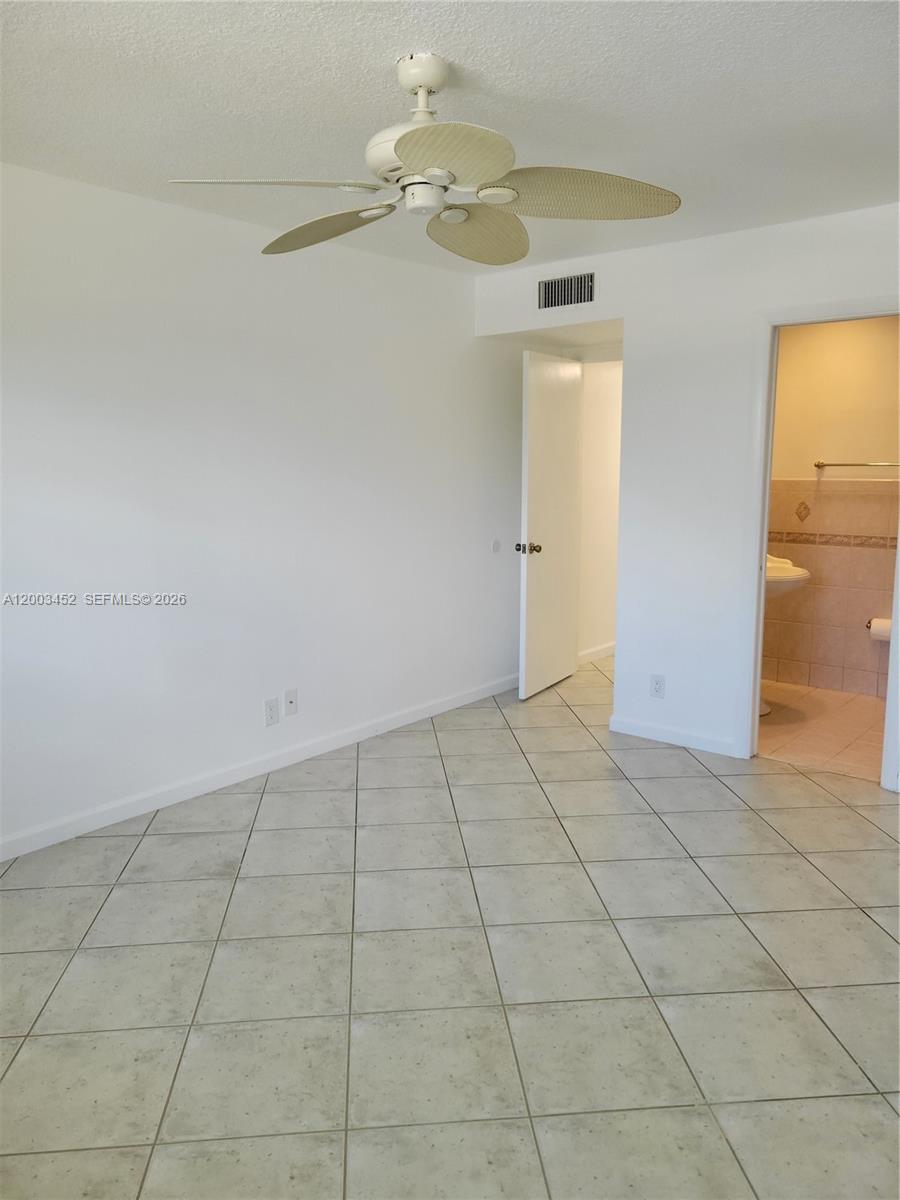 CONDOMINIUM 3 OF LIGHTHOU - Residential