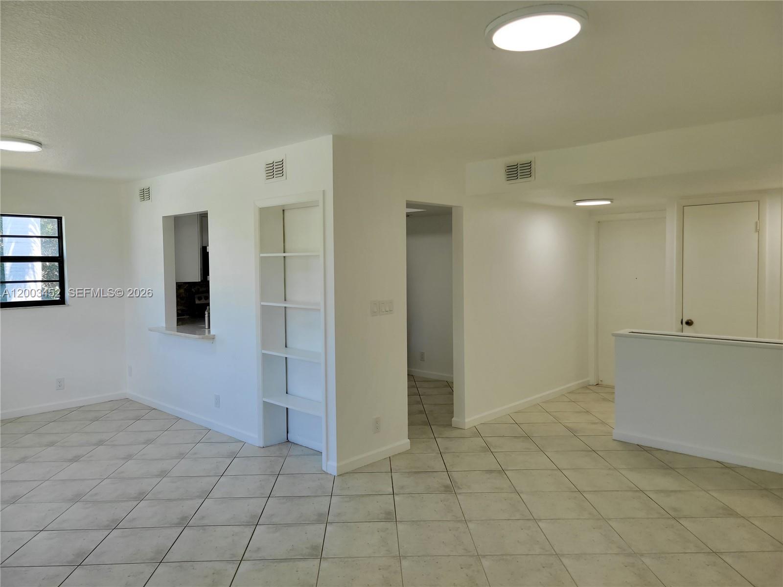 CONDOMINIUM 3 OF LIGHTHOU - Residential