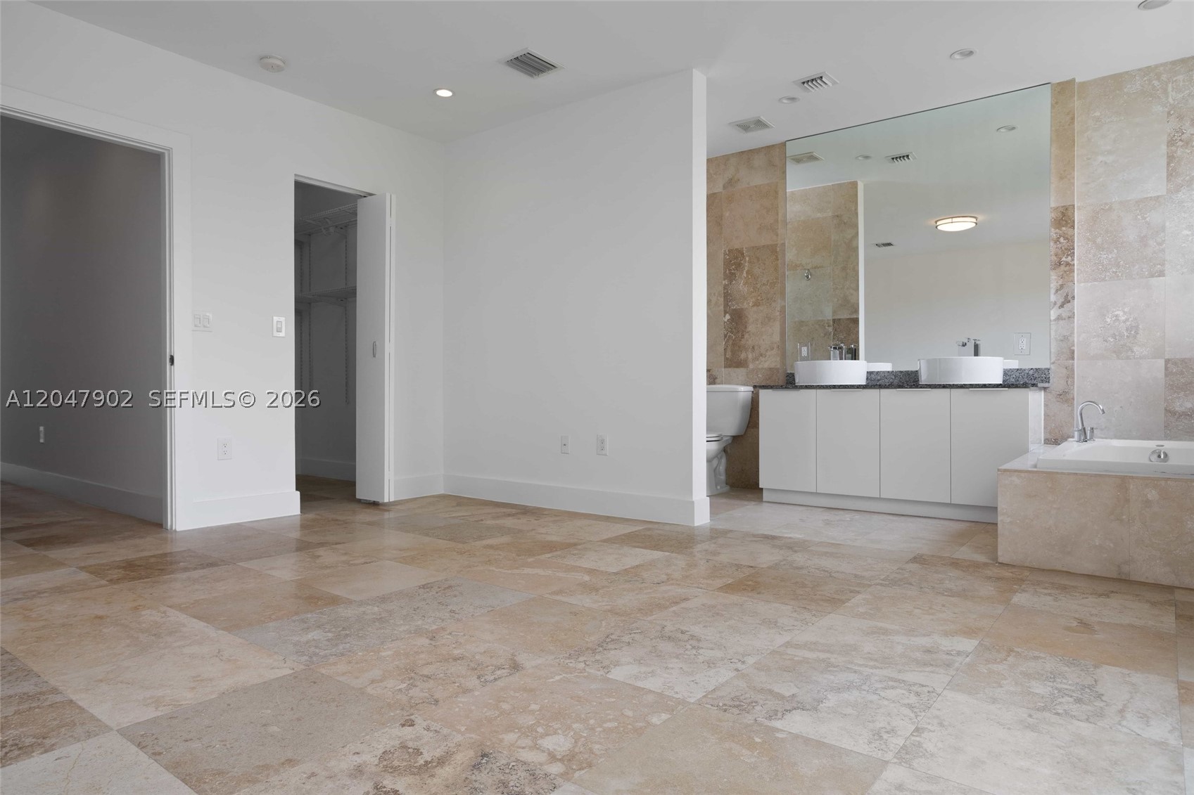 BAYWOOD - Residential