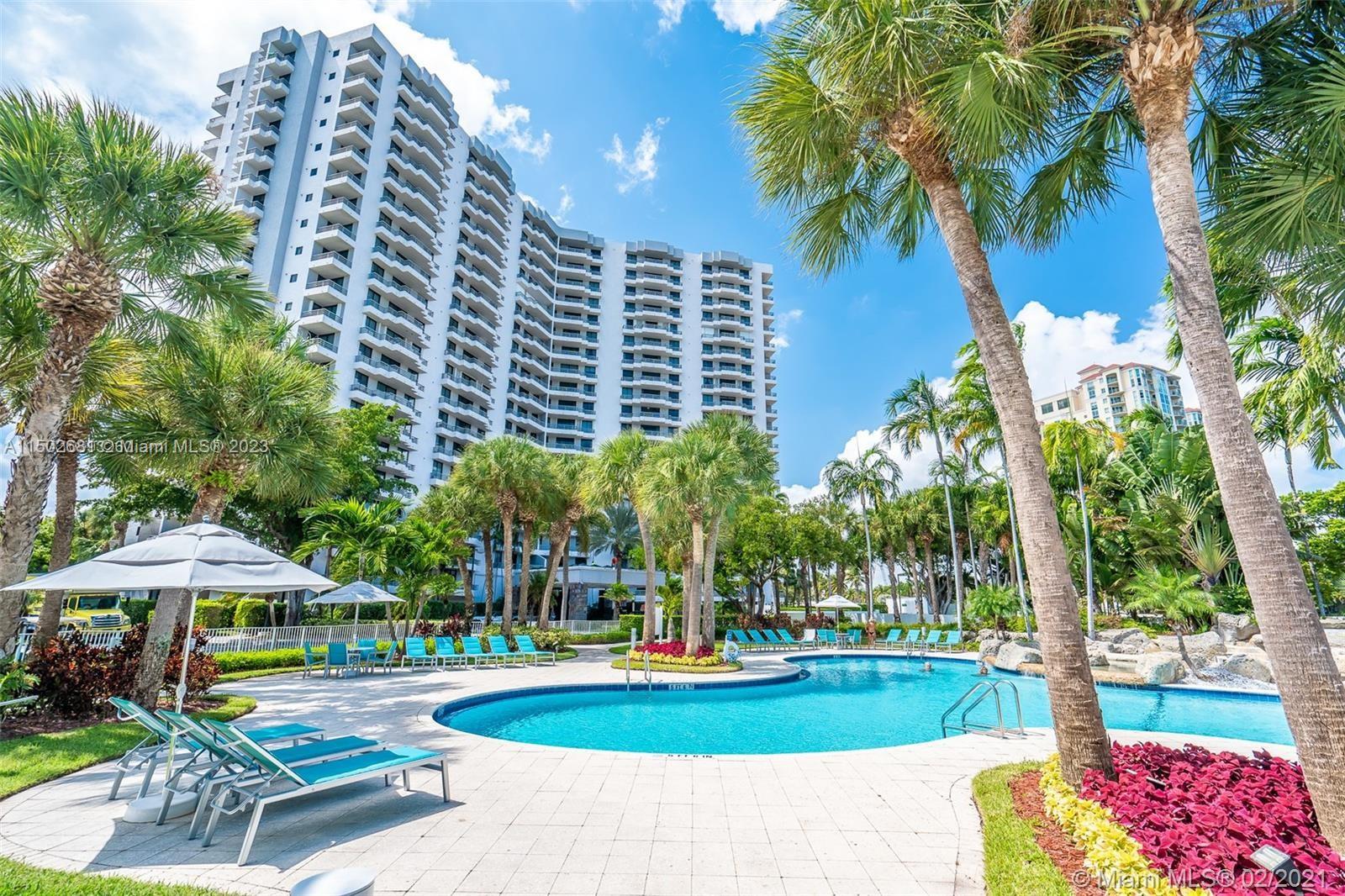 PARC CENTRAL AVENTURA SOU - Residential Lease