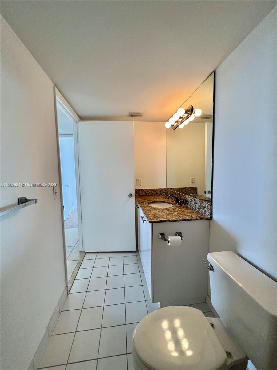 PARC CENTRAL AVENTURA SOU - Residential Lease