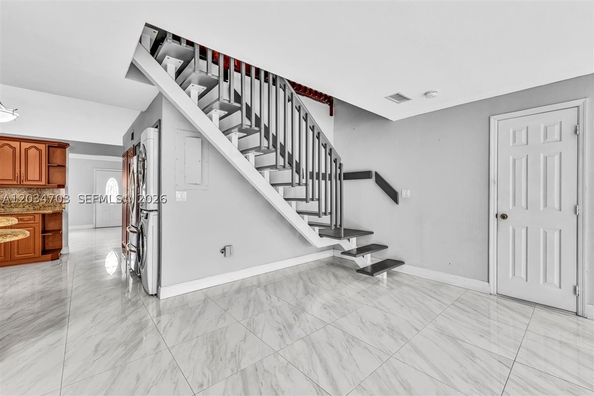 ALAMEDA BY THE LAKE - Residential