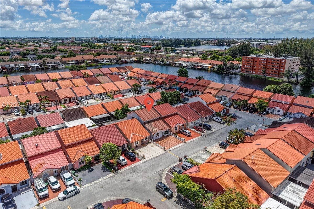 ALAMEDA BY THE LAKE - Residential