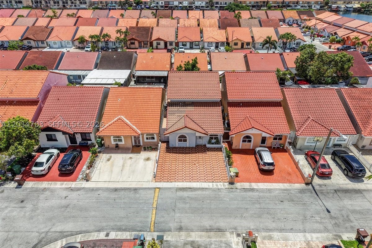 ALAMEDA BY THE LAKE - Residential