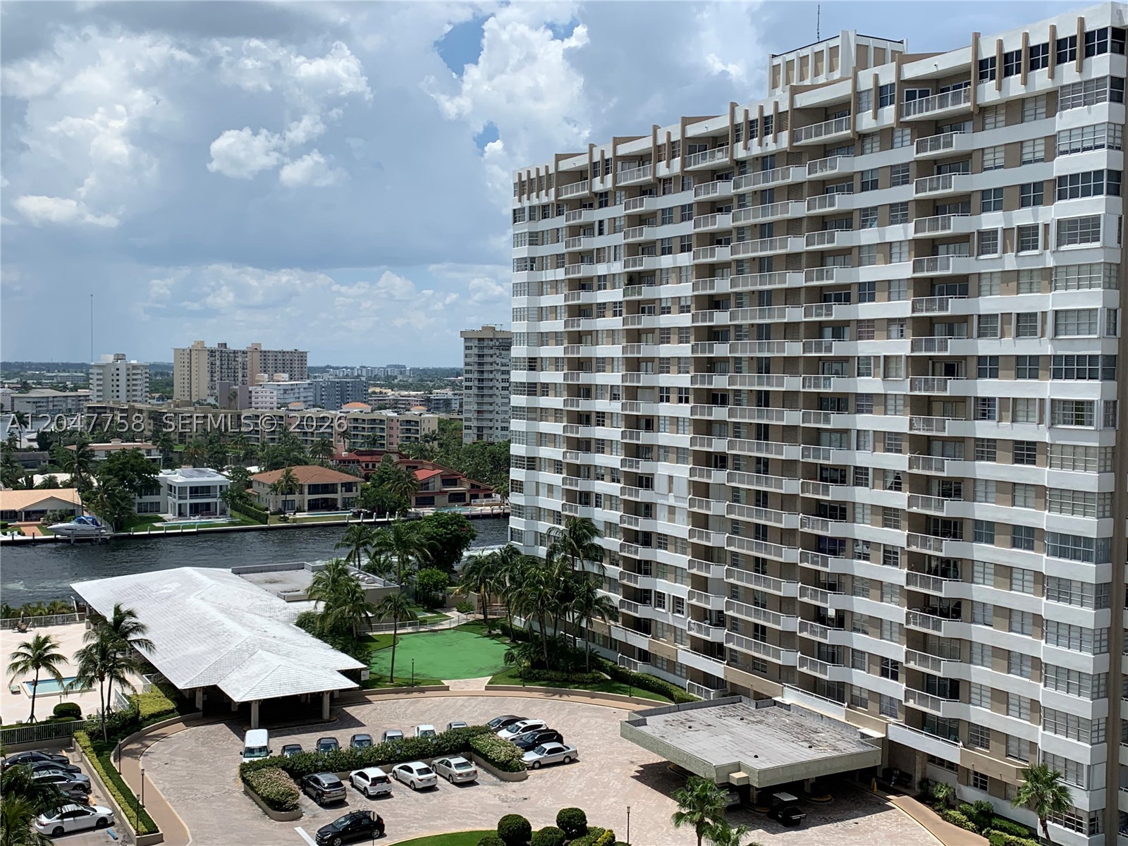 HEMISPHERES CONDO - Residential Lease