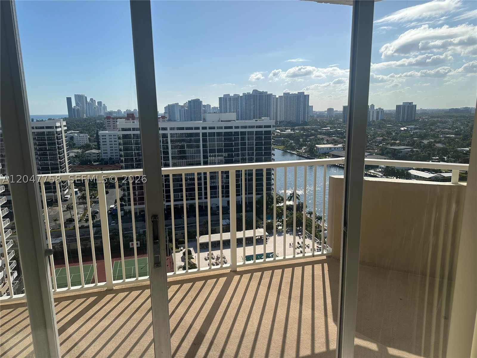 HEMISPHERES CONDO - Residential Lease