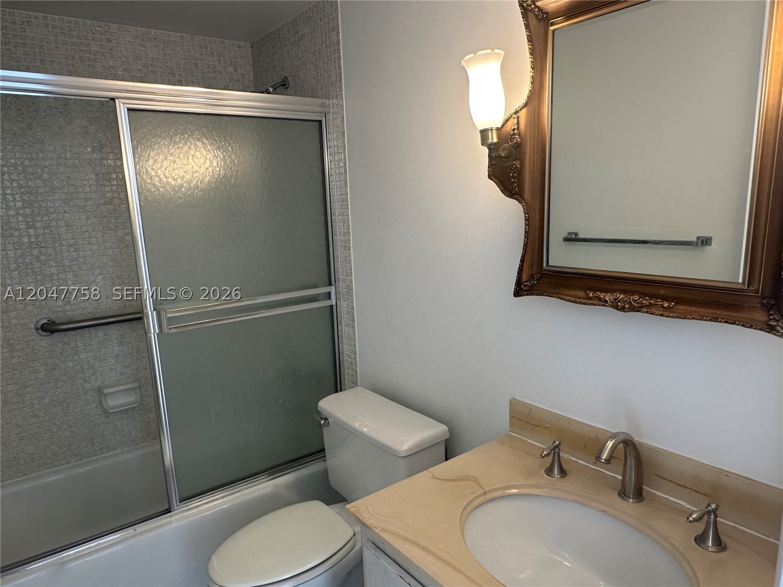 HEMISPHERES CONDO - Residential Lease