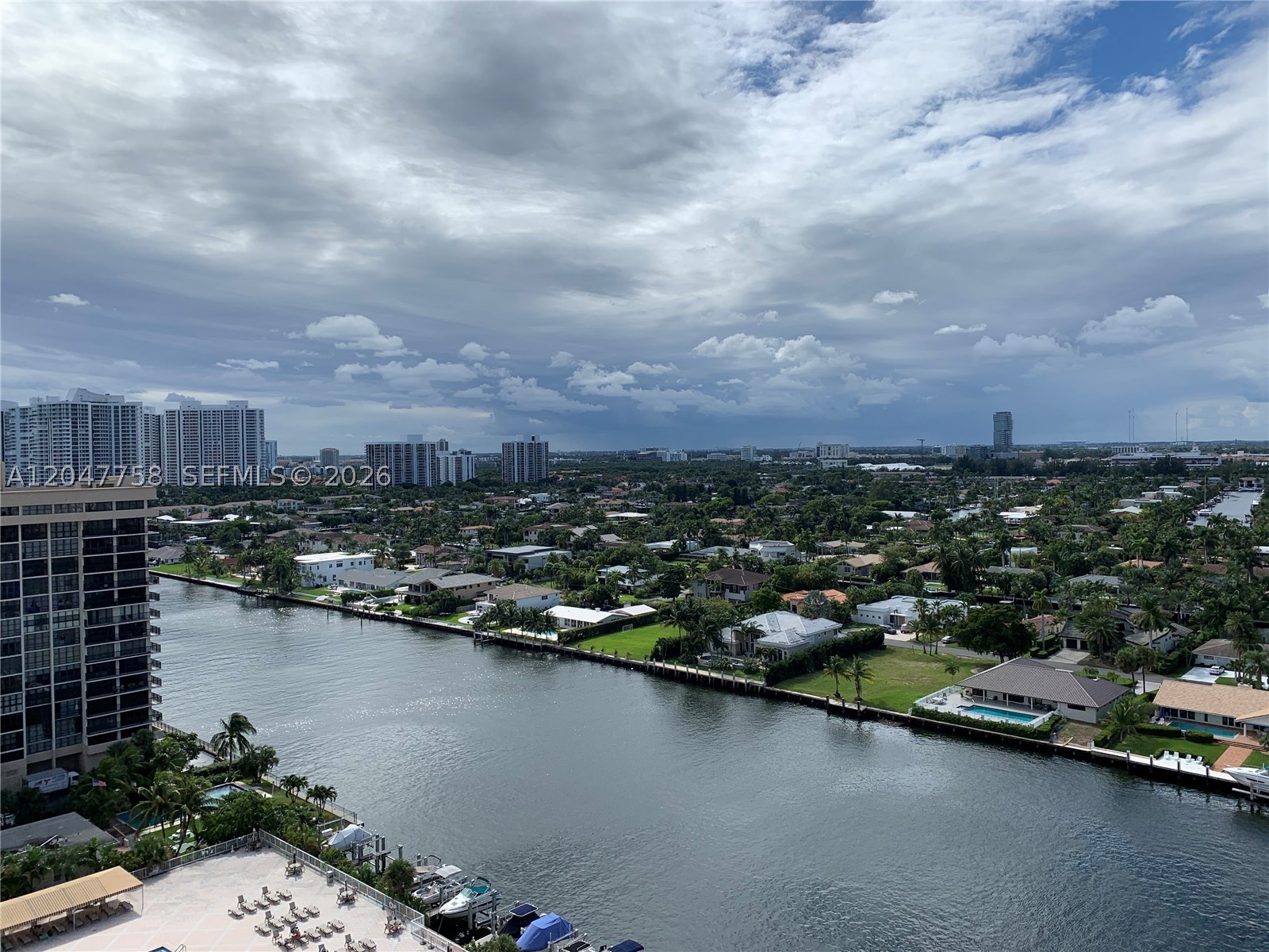 HEMISPHERES CONDO - Residential Lease