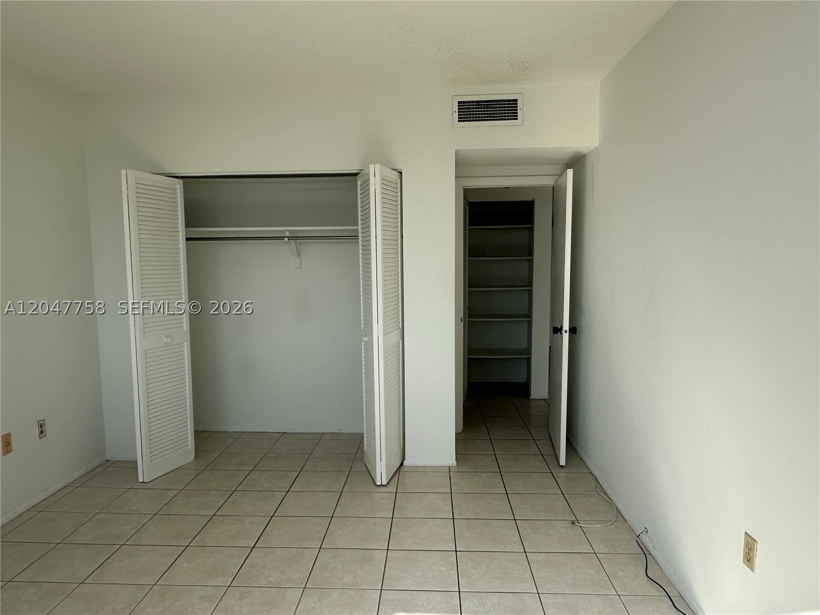 HEMISPHERES CONDO - Residential Lease