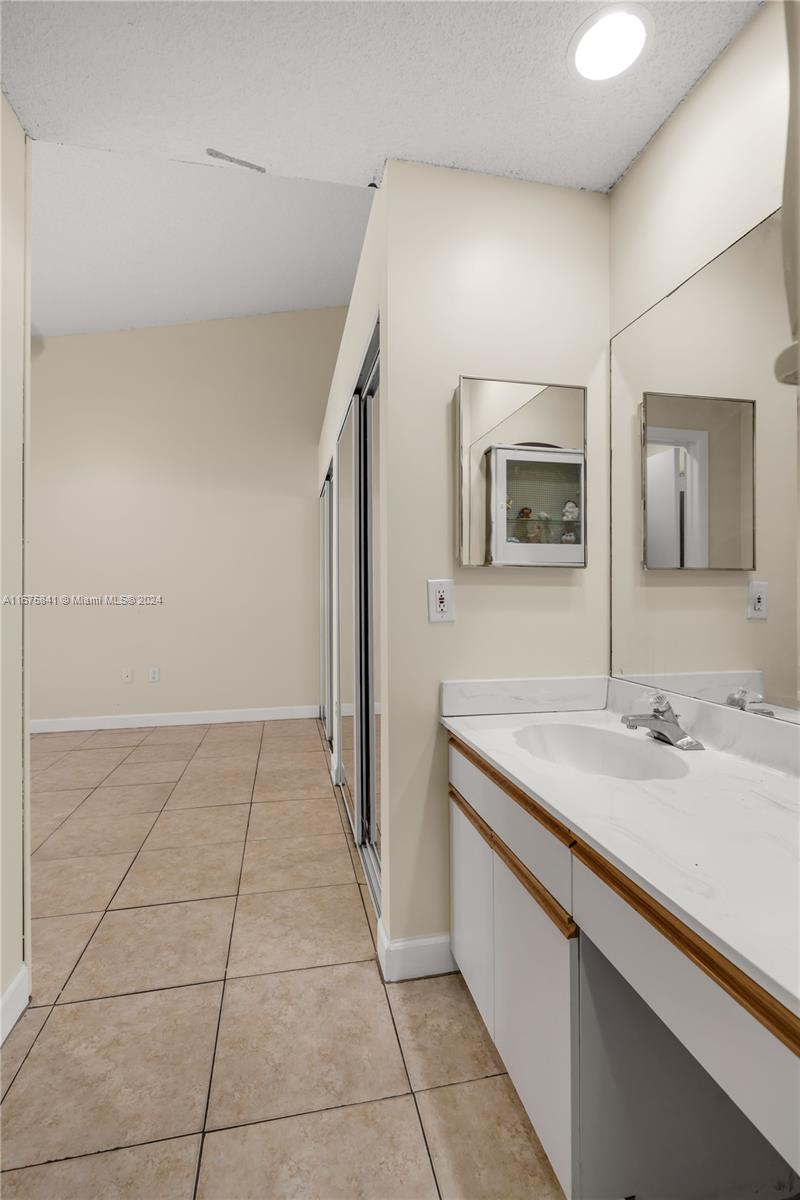 VILG HOMES COUNTRY WALK C - Residential